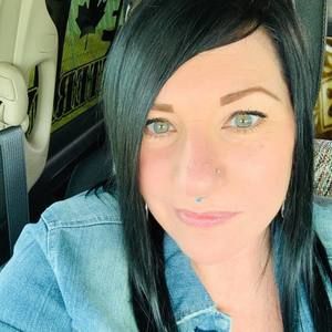 Meet your Posher, Theresa